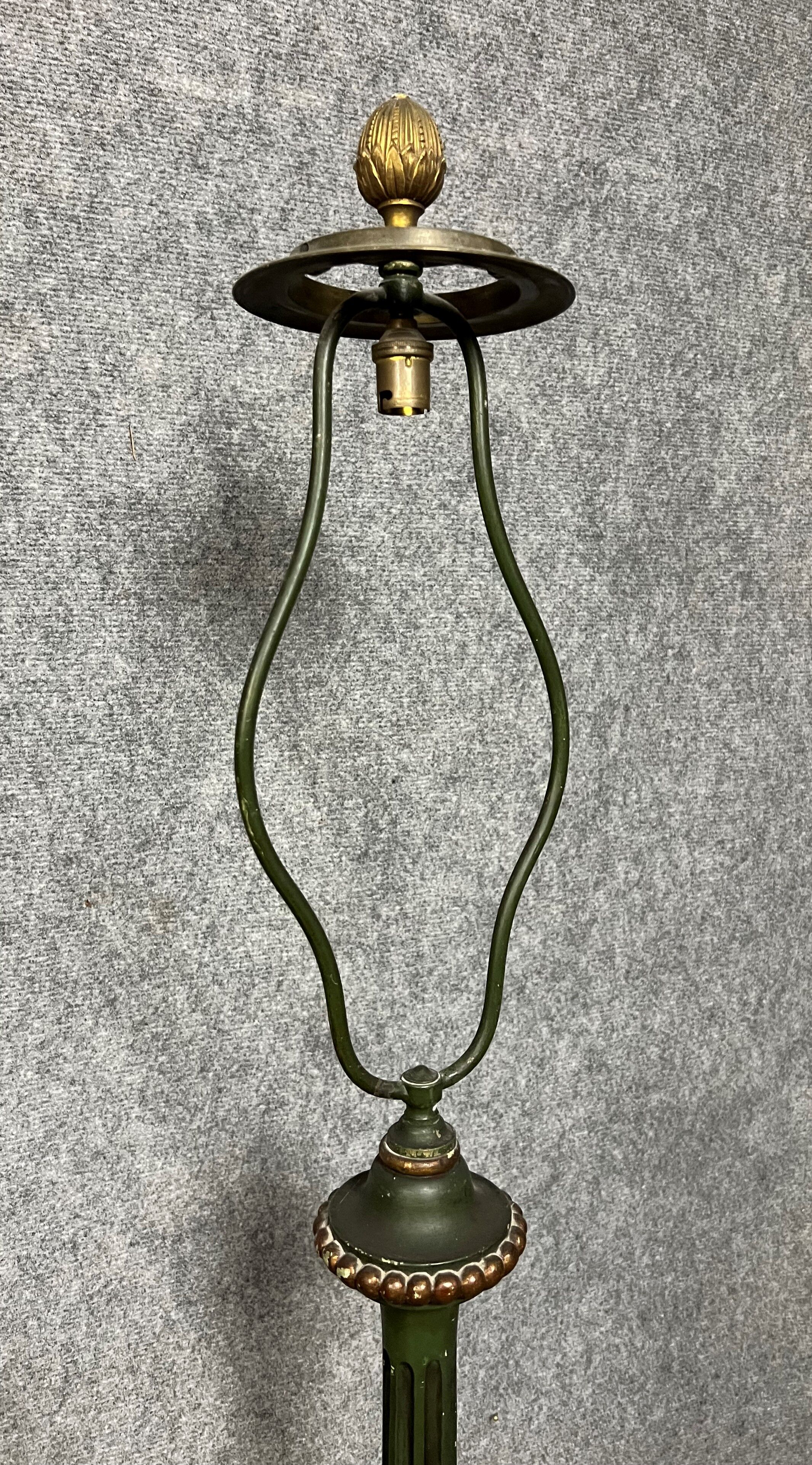 Lampadaire en bois laqué vert et doré style Empire vers 1900