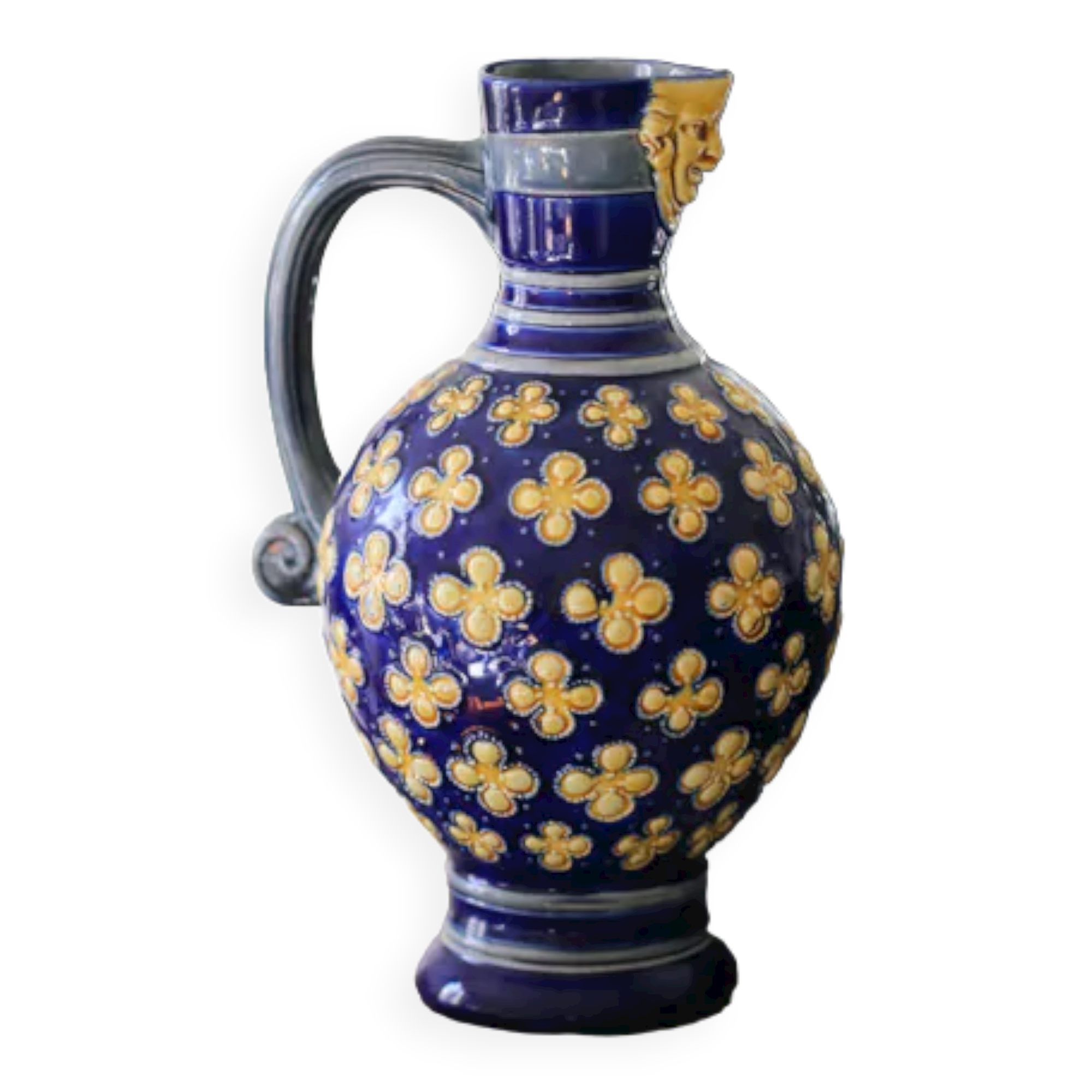 Aiguière en majolique néo-renaissance Minton Angleterre 1870
