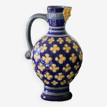 Aiguière en majolique néo-renaissance Minton Angleterre 1870