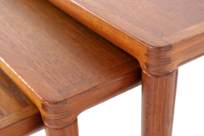 3 tables gigognes par Henry W. Klein pour Bramin