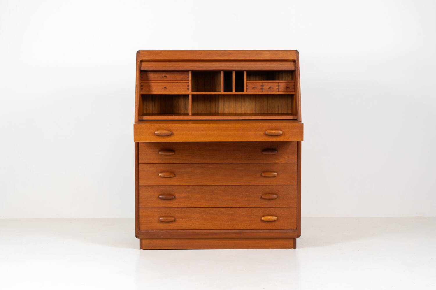 Secretary by Bent Møller Jørgensen for Svend Dyrlund (Denmark, 1960s).