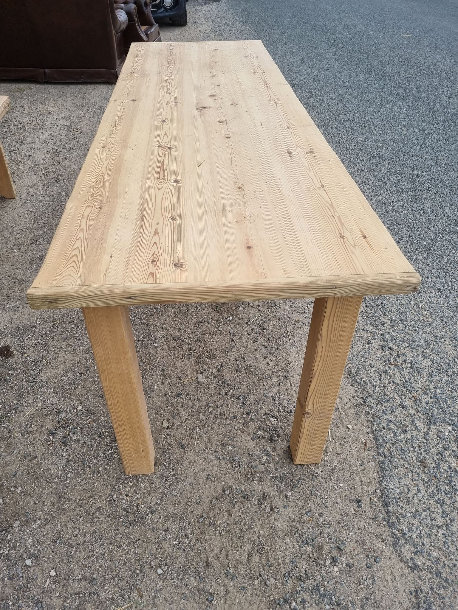 Set farmhouse table and 2 benches