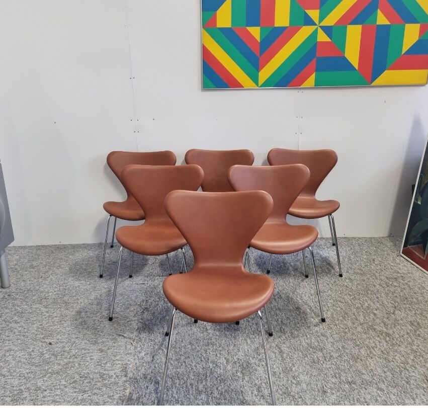 Set of 6 3107 butterfly chairs by Arne Jacobsen for Fritz Hansen