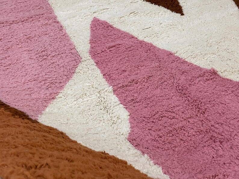 Azilal rug woven in natural wool 250cmx300cm