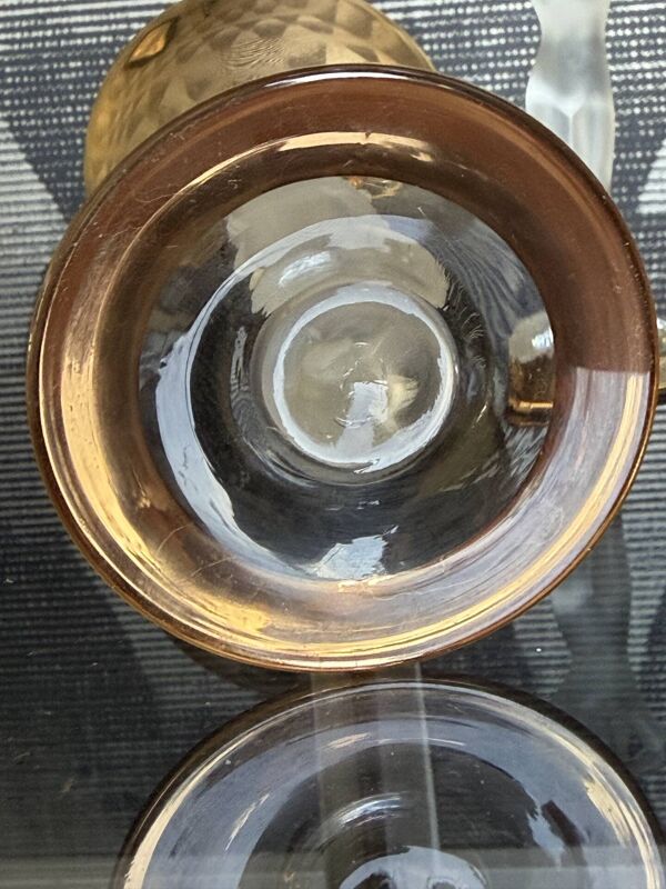 “Paire de verres à cocktail attribués à Bayel, modèle Bacchante, en ve