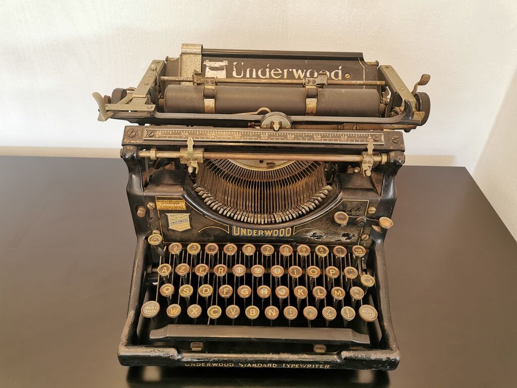 Underwood 1920 typewriter