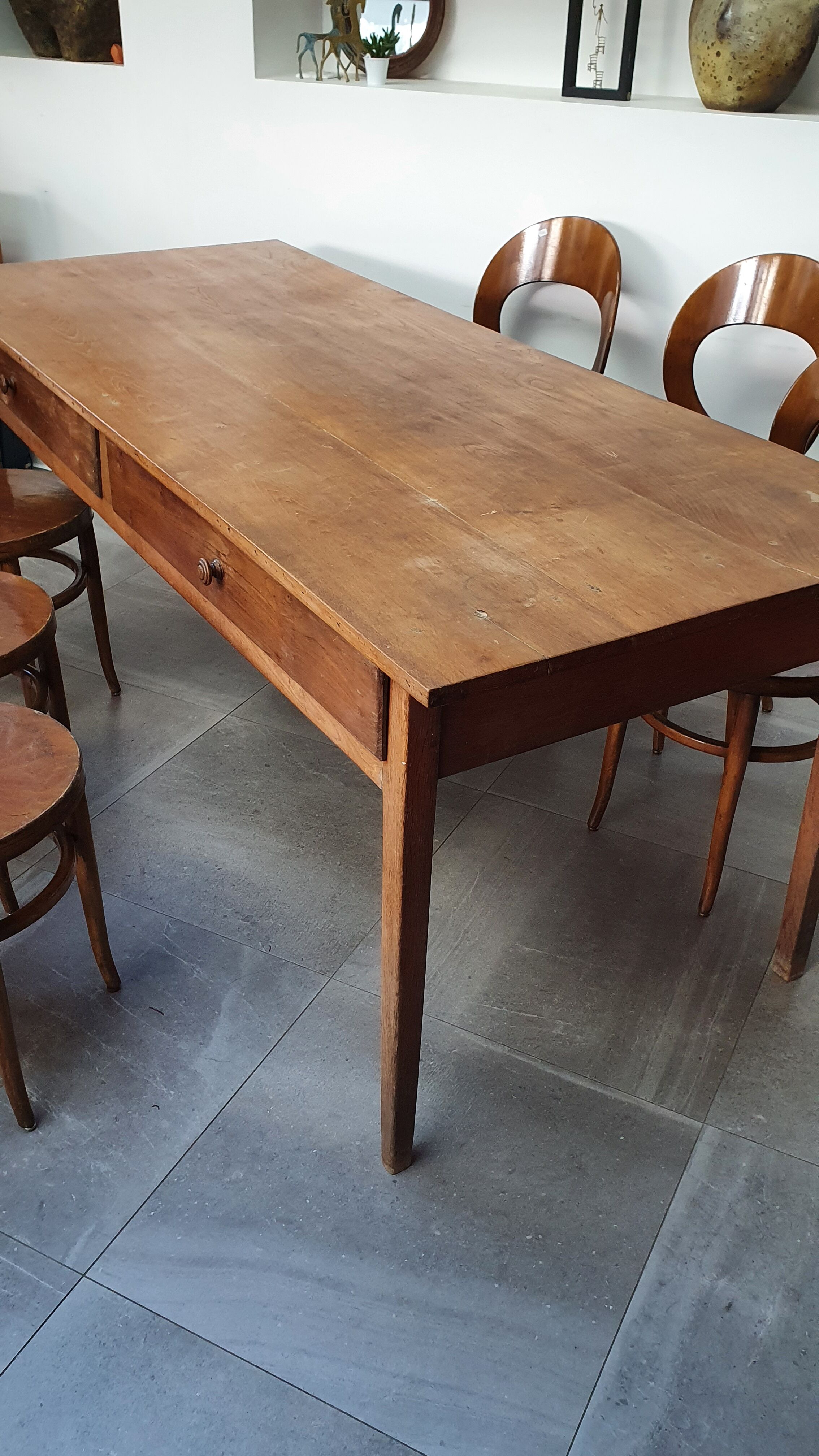 Ensemble table de ferme et 6 chaises Mouettes de Baumann