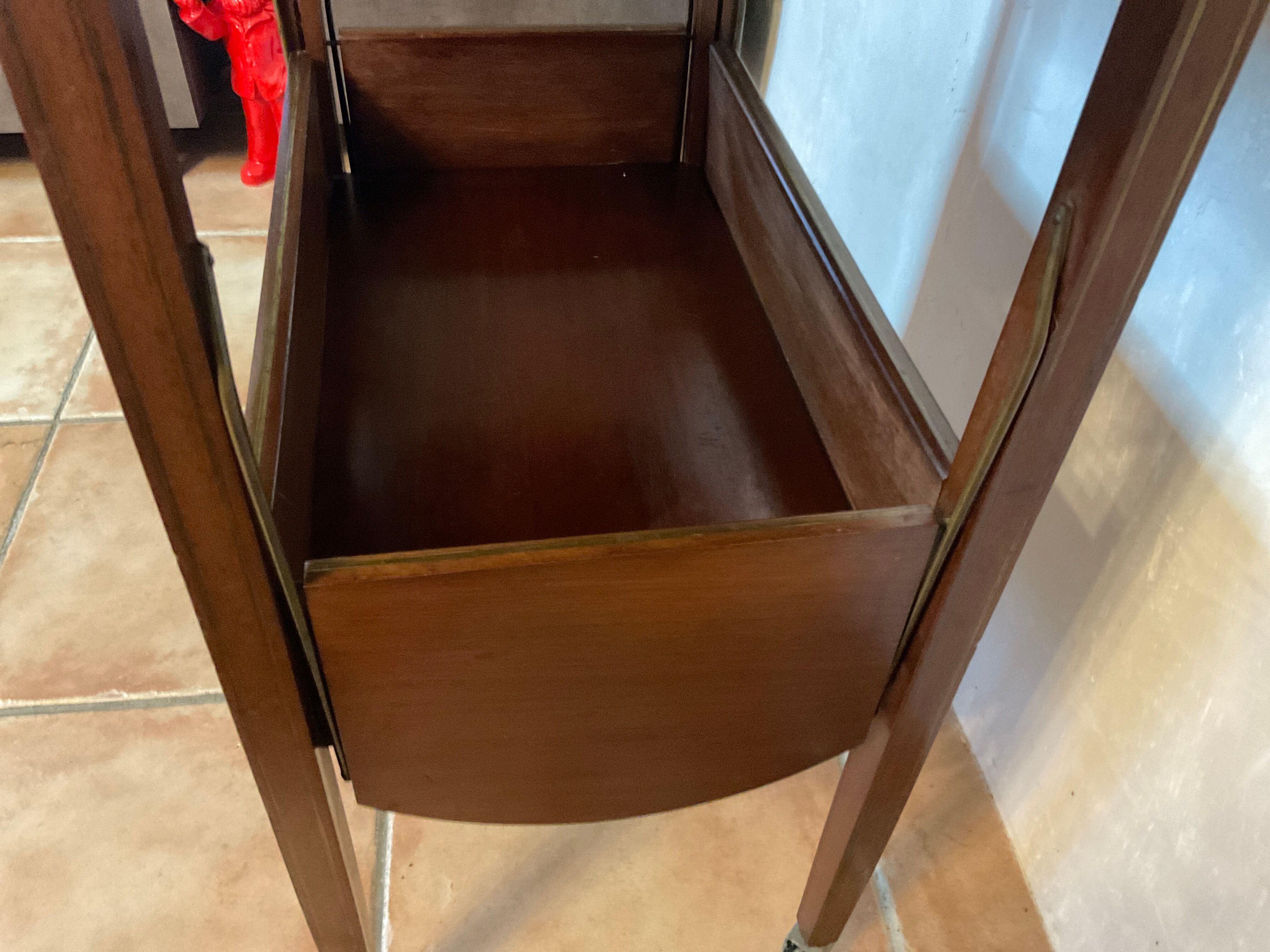 Tea table serving oval maid in mahogany brass marquetry