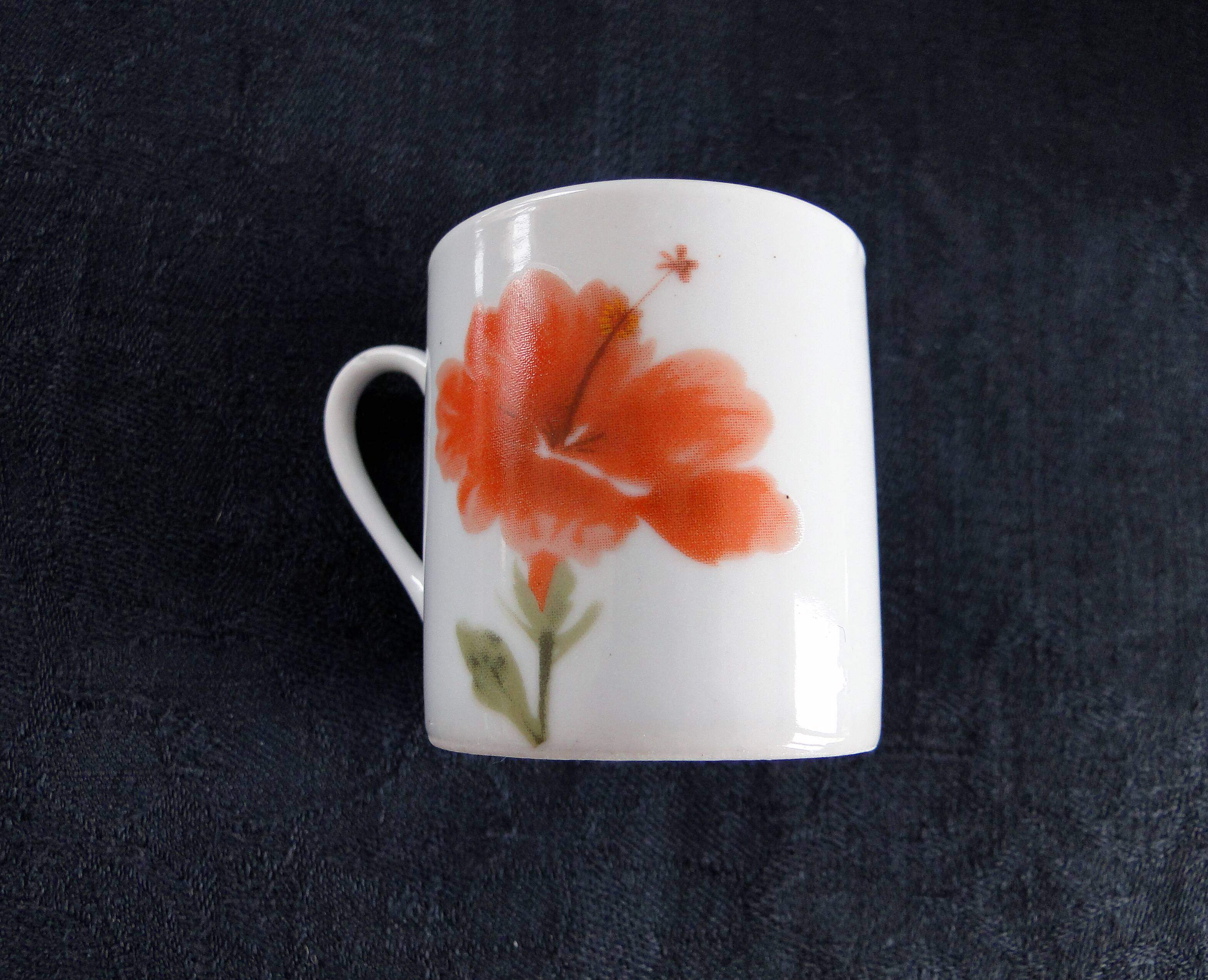 Coffee service 12 cups porcelain pattern poppy pottery of the Marais vintage 70s