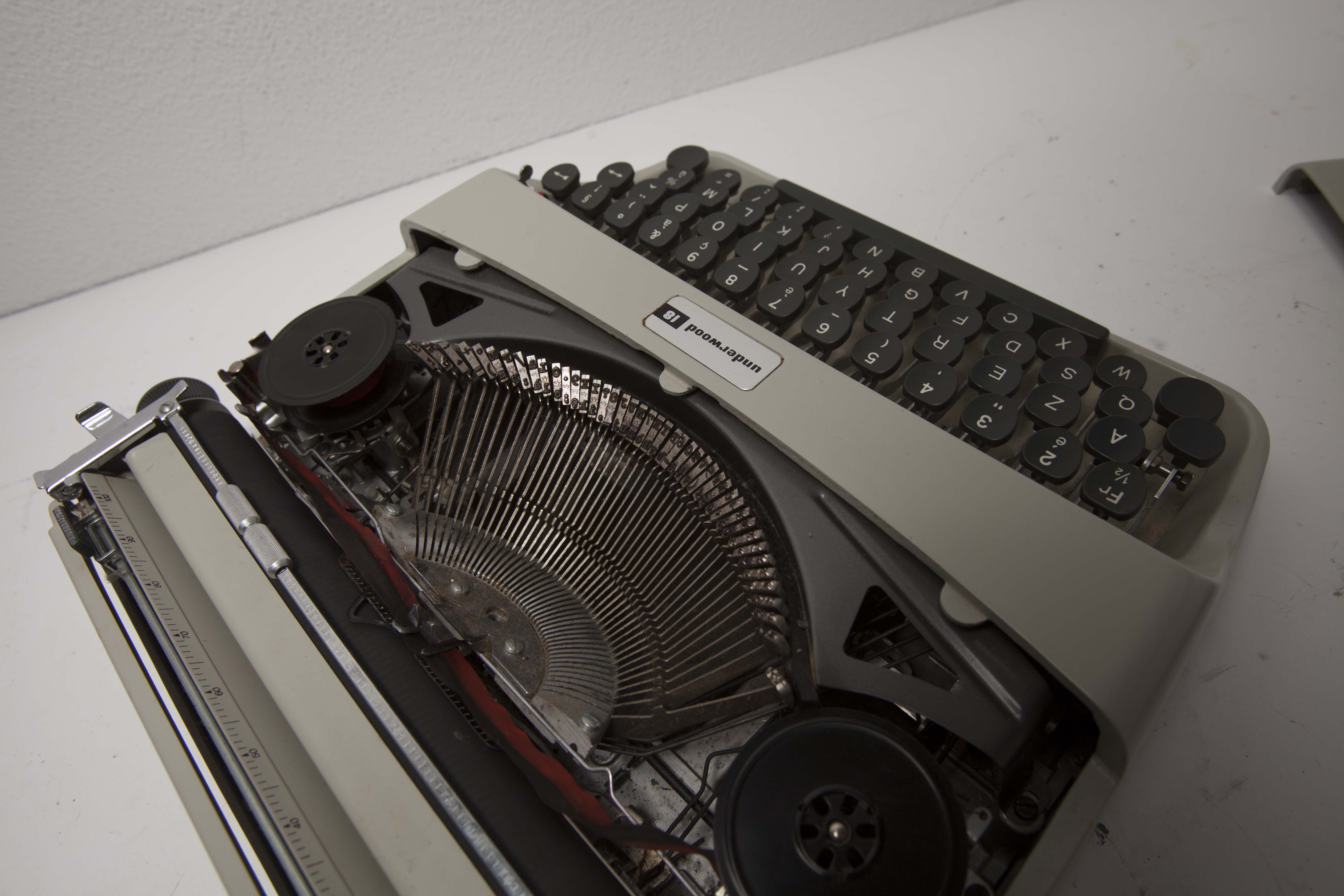 Underwood 18 typewriter