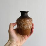 Small decorative vase in glazed ceramic