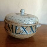 Stoneware tureen and/or vegetable bowl