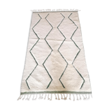 Magnificent Berber carpet Béni Ouarain green and white with diamonds and braided border