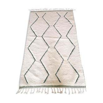 Magnificent Berber carpet Béni Ouarain green and white with diamonds and braided border