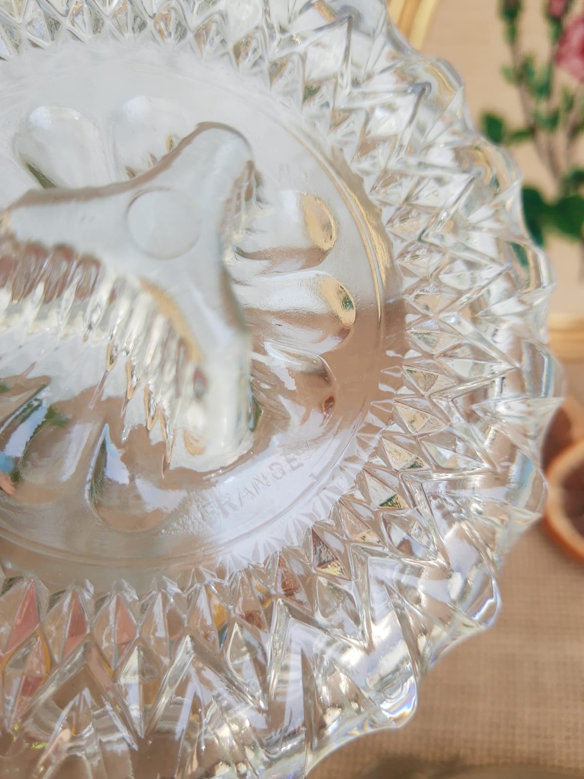 Candy maker in chiseled glass Reims France