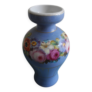 ancien vase en porcelaine