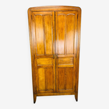 Armoire parisienne