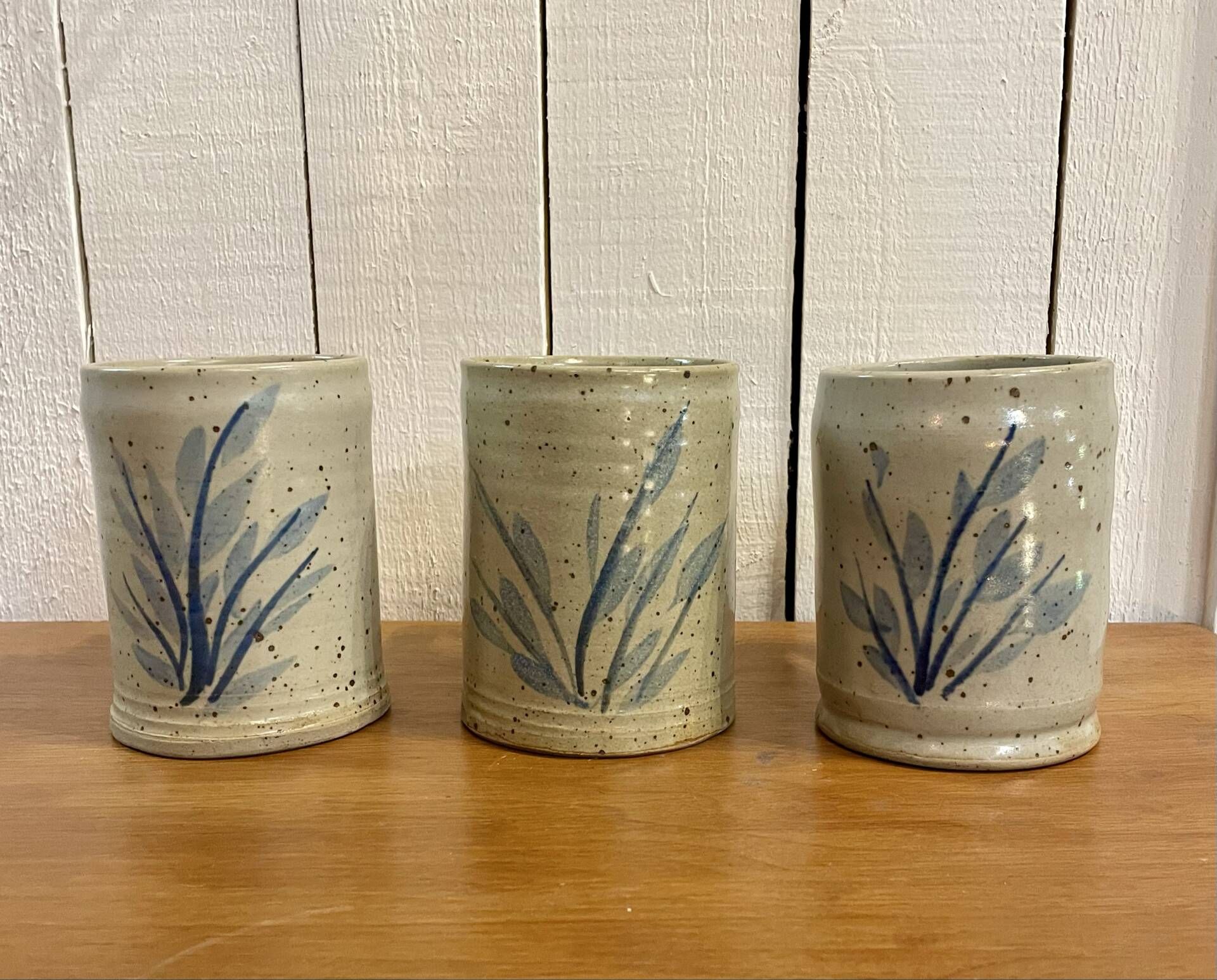 Trio de mugs en grès 