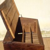 Meuble ancien, coffre de rangement, égouttoir à vaisselle