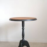 Tripod pedestal table