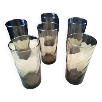 6 Smoke-colored glasses, 70s torso effect
