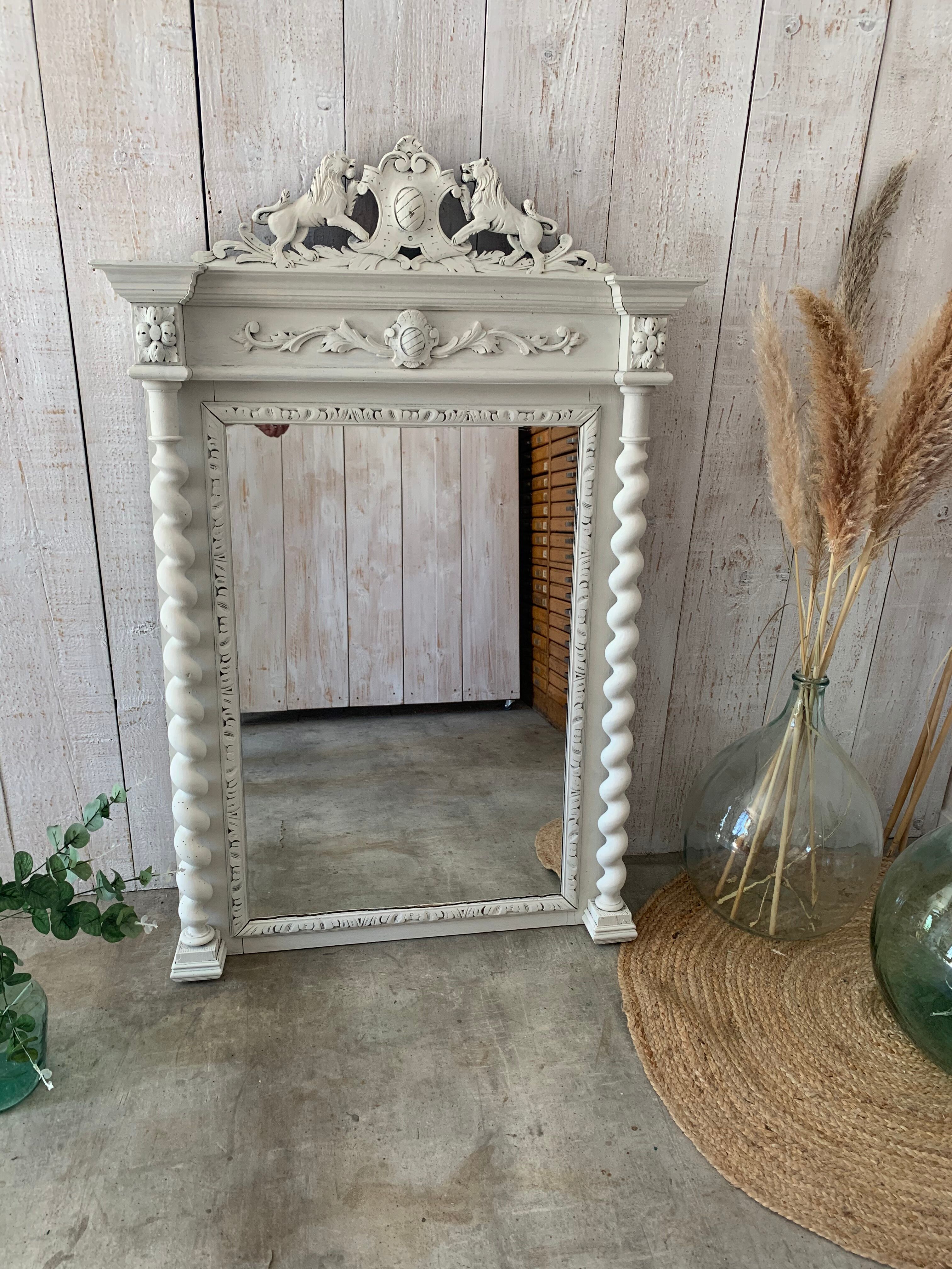 Shabby mirror