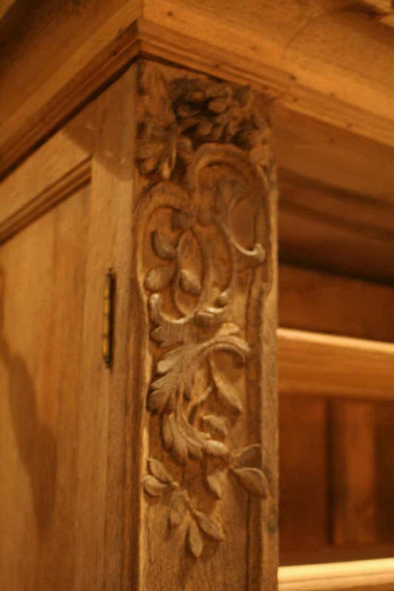 Carved wooden decorative furniture