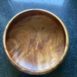 Saladier en bois de olive dimensions : hauteur -11 cm- diamètre -23 cm-