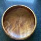 Saladier en bois de olive dimensions : hauteur -11 cm- diamètre -23 cm-