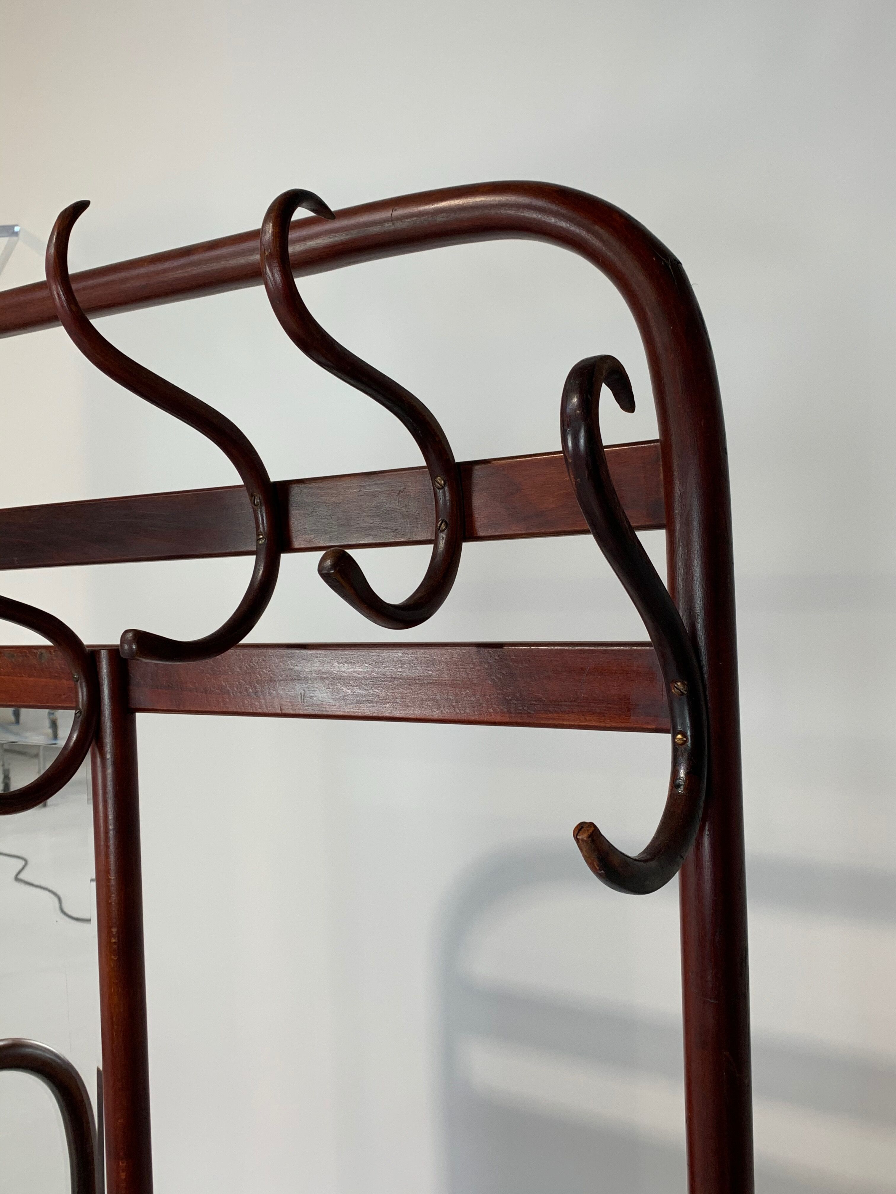 Thonet coat rack no.8