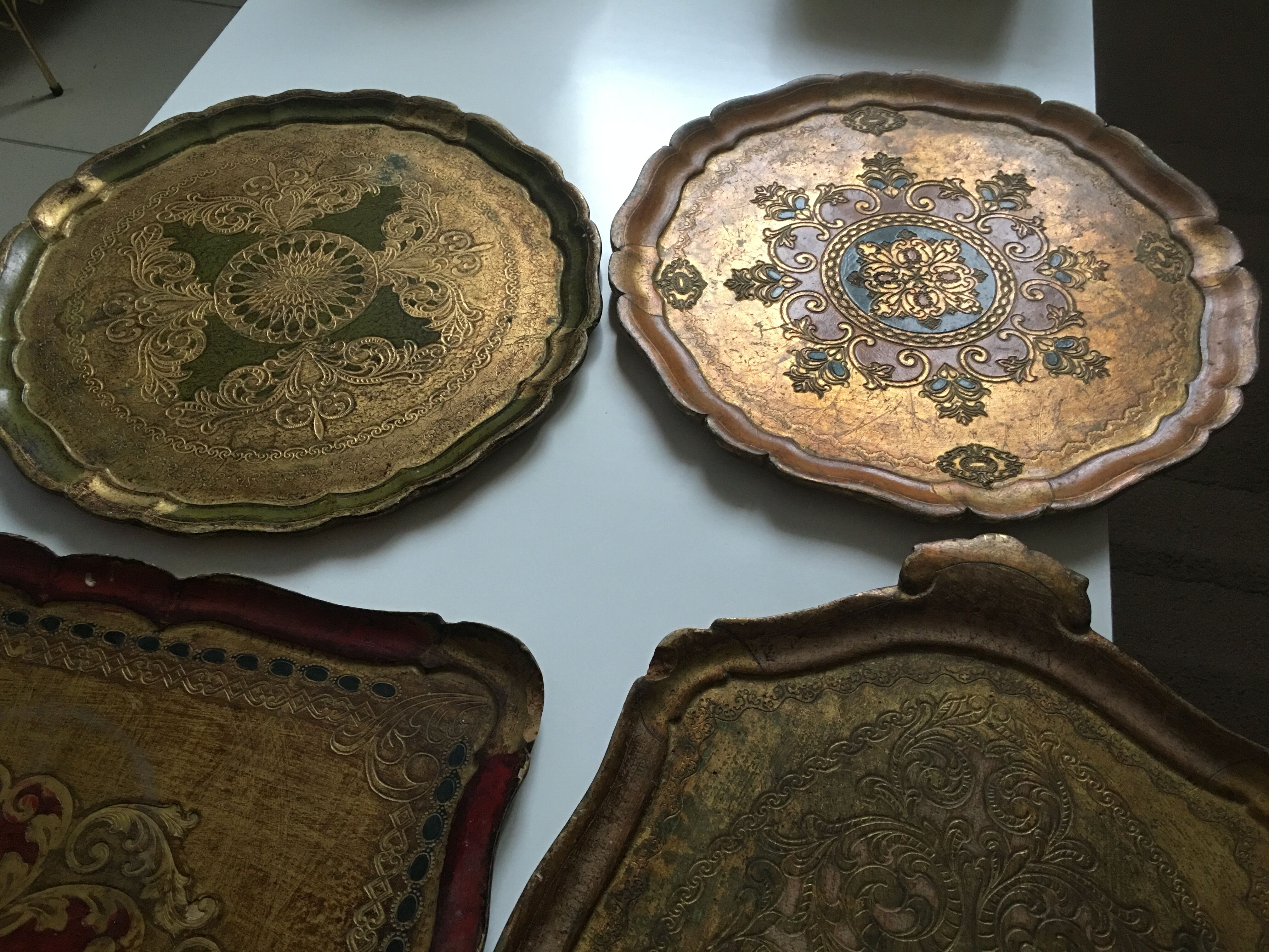 Lot de 4 plateaux florentins