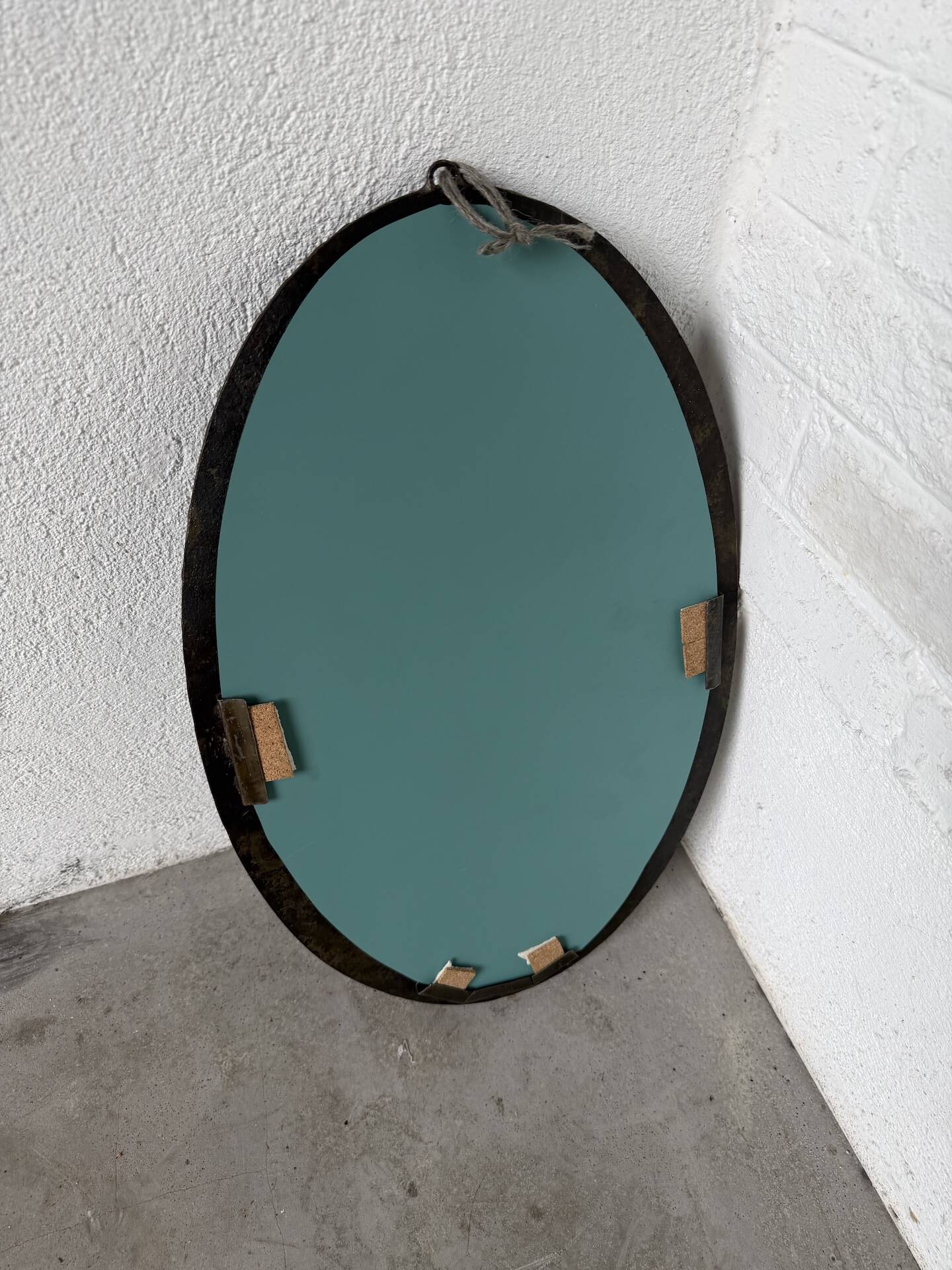 Miroir brutaliste ovale « chaine » 1950