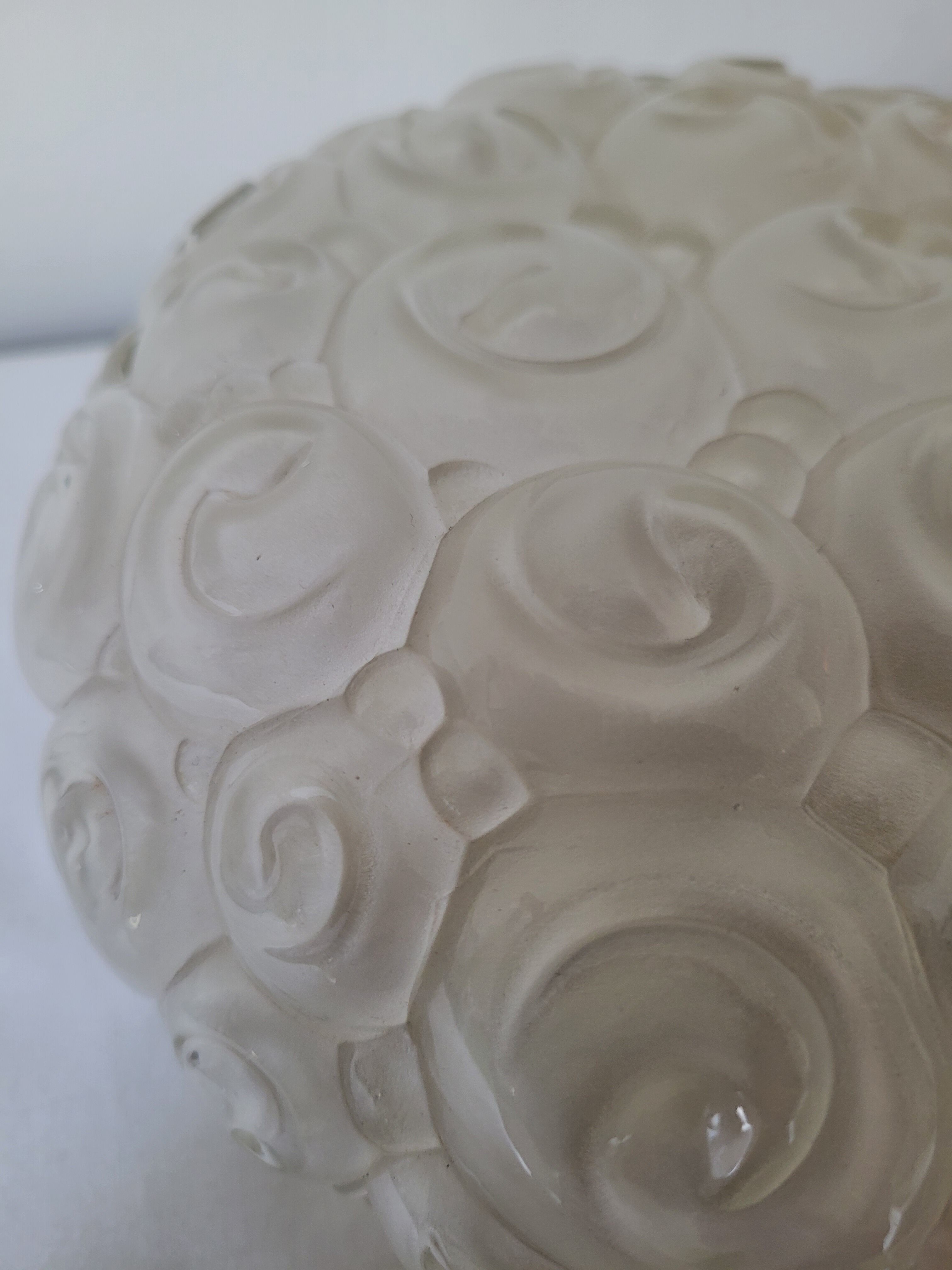 Ceiling lamp flowers in molded glass