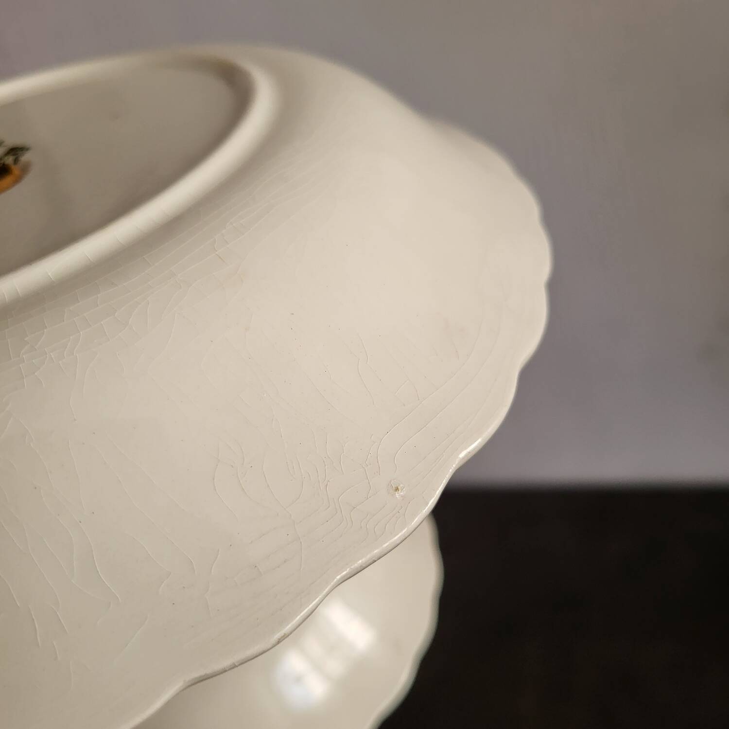 Myott porcelain cake stand in excellent condition.