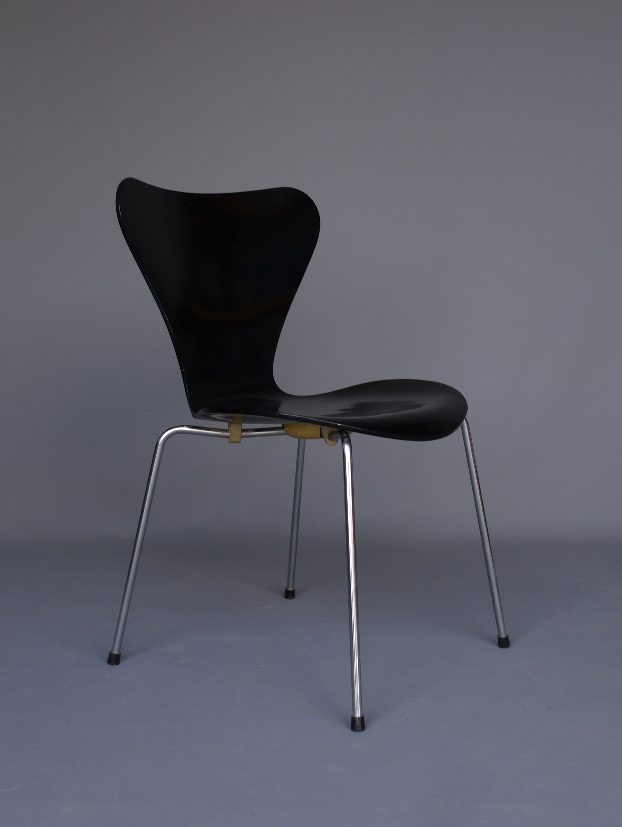 Arne Jacobsen Series 7 Chairs by Fritz Hansen. 1960s