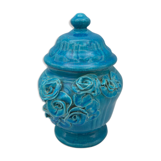 Bonbonnière pot en céramique craquelée et vernissée bleu décor de sculpture florale