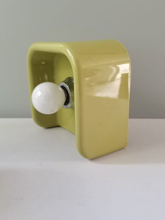 Guzzini wall lights by Makio Hasuike