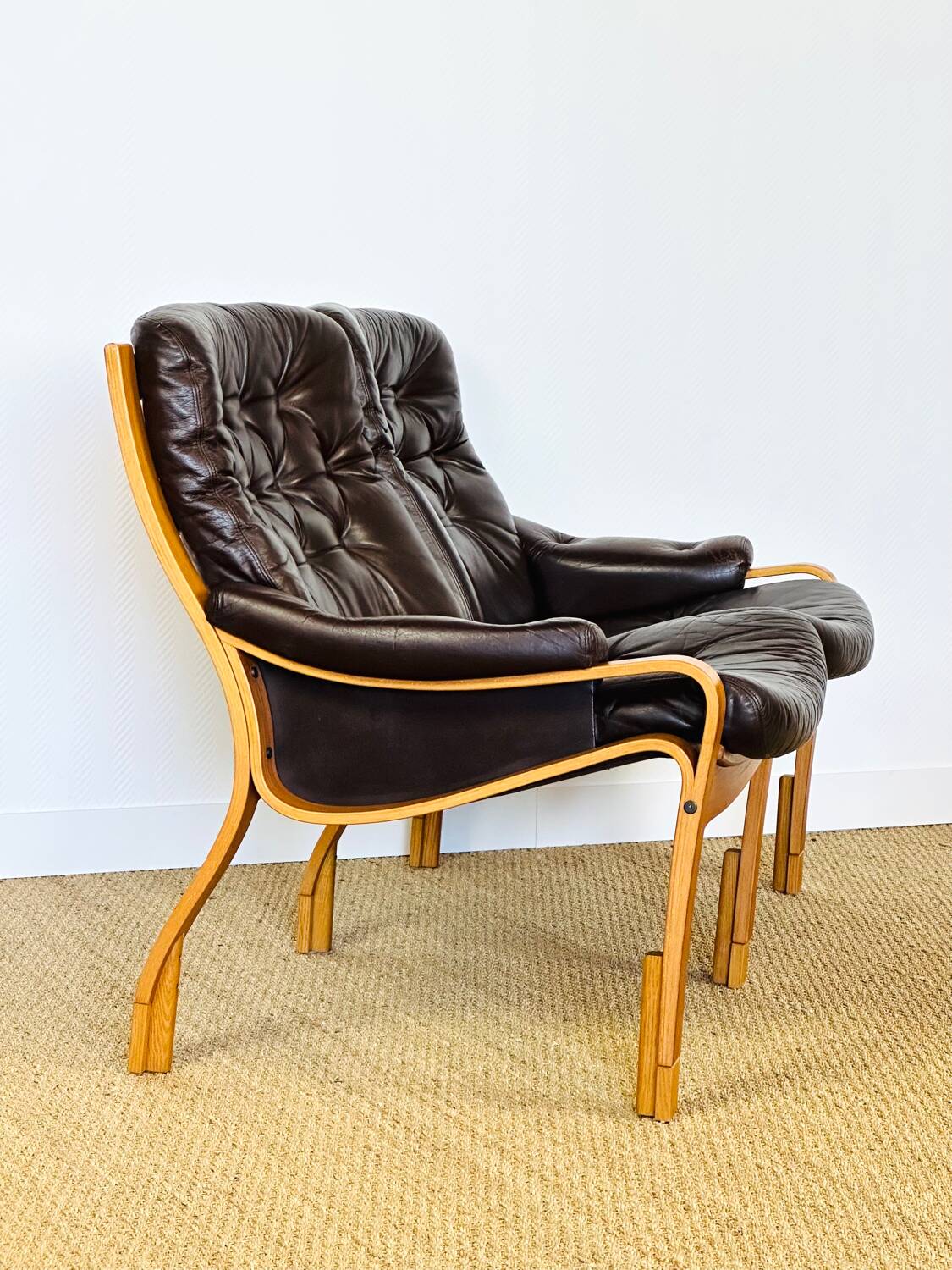 Scandinavian leather and teak bench from the 1960s.