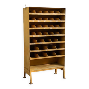 Industrial shelving unit with compartments