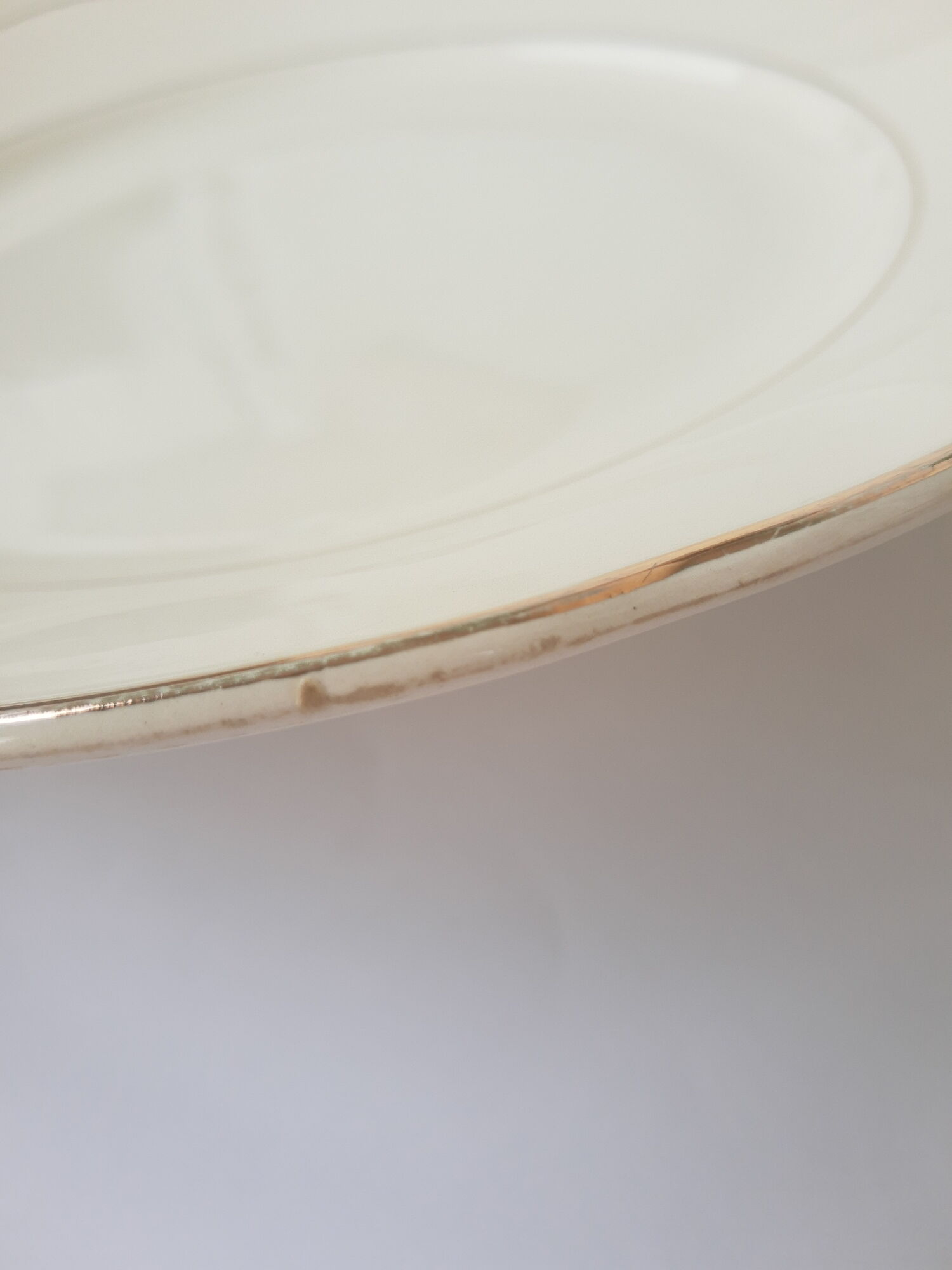 Set of 6 flat plates Villeroy and Boch ivory vintage gilding