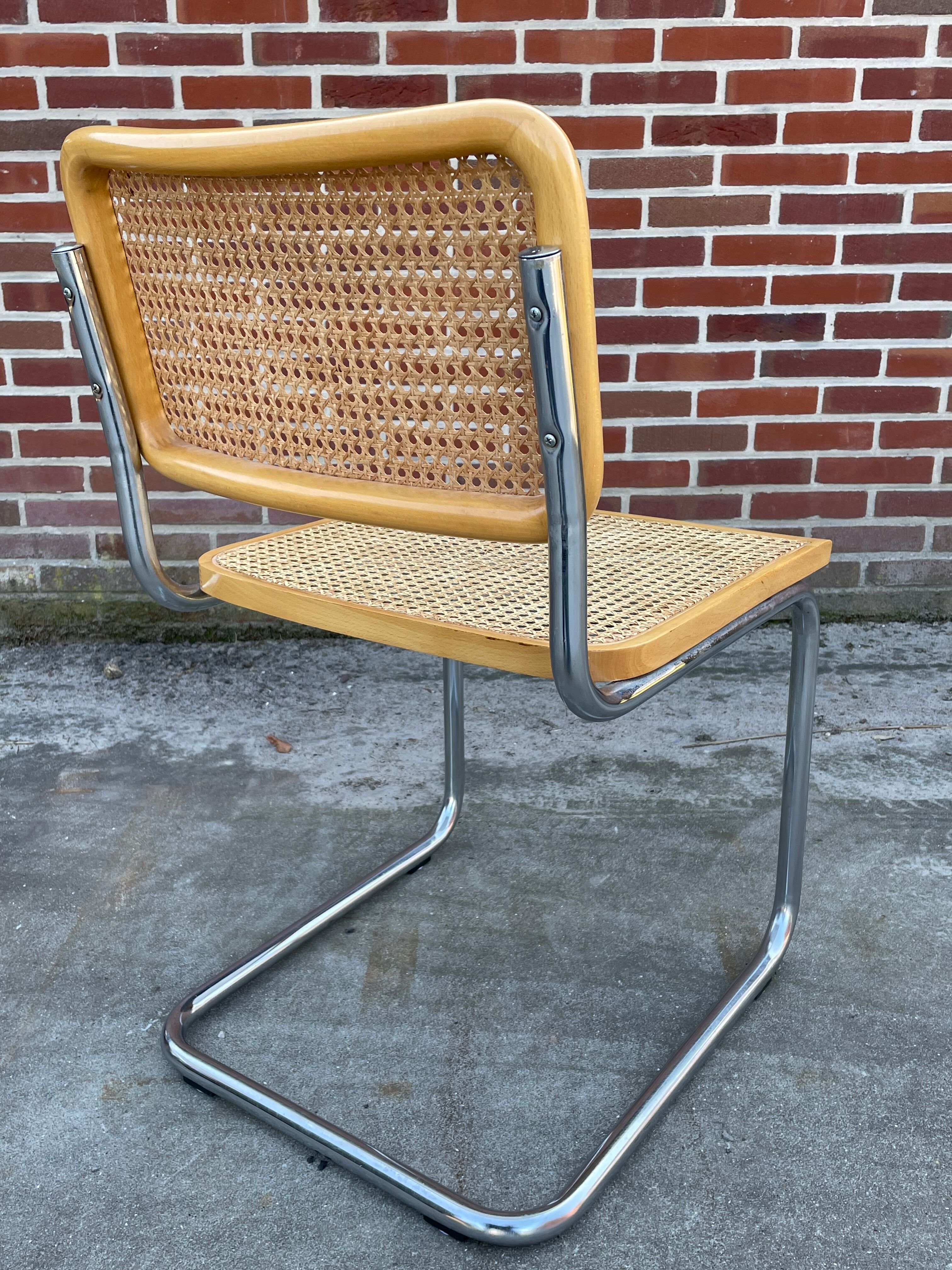 Lot de  4 chaises modèle Cesca B32