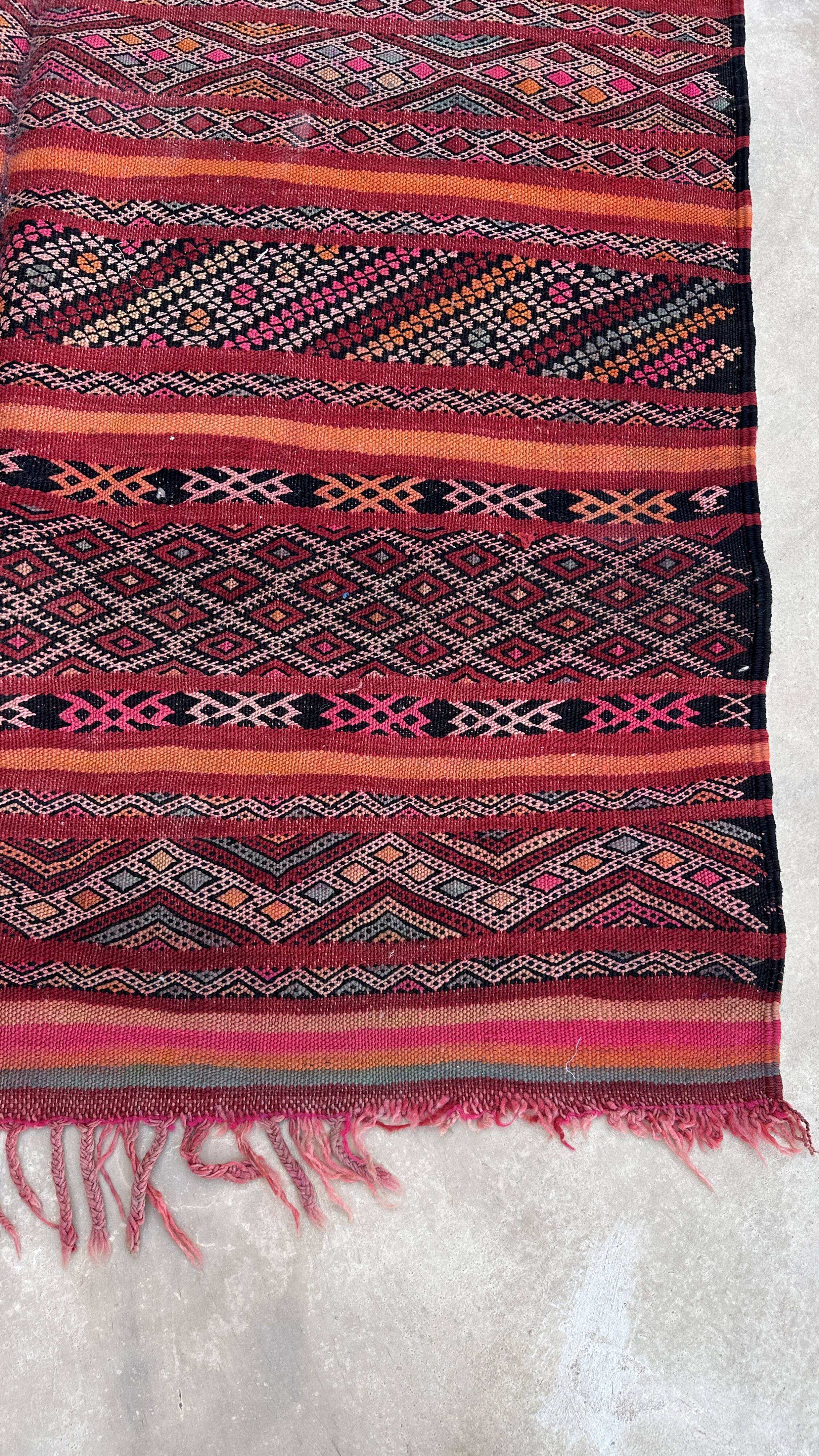 Moroccan Kilim Zemmour rug red - 150 x 285 cm
