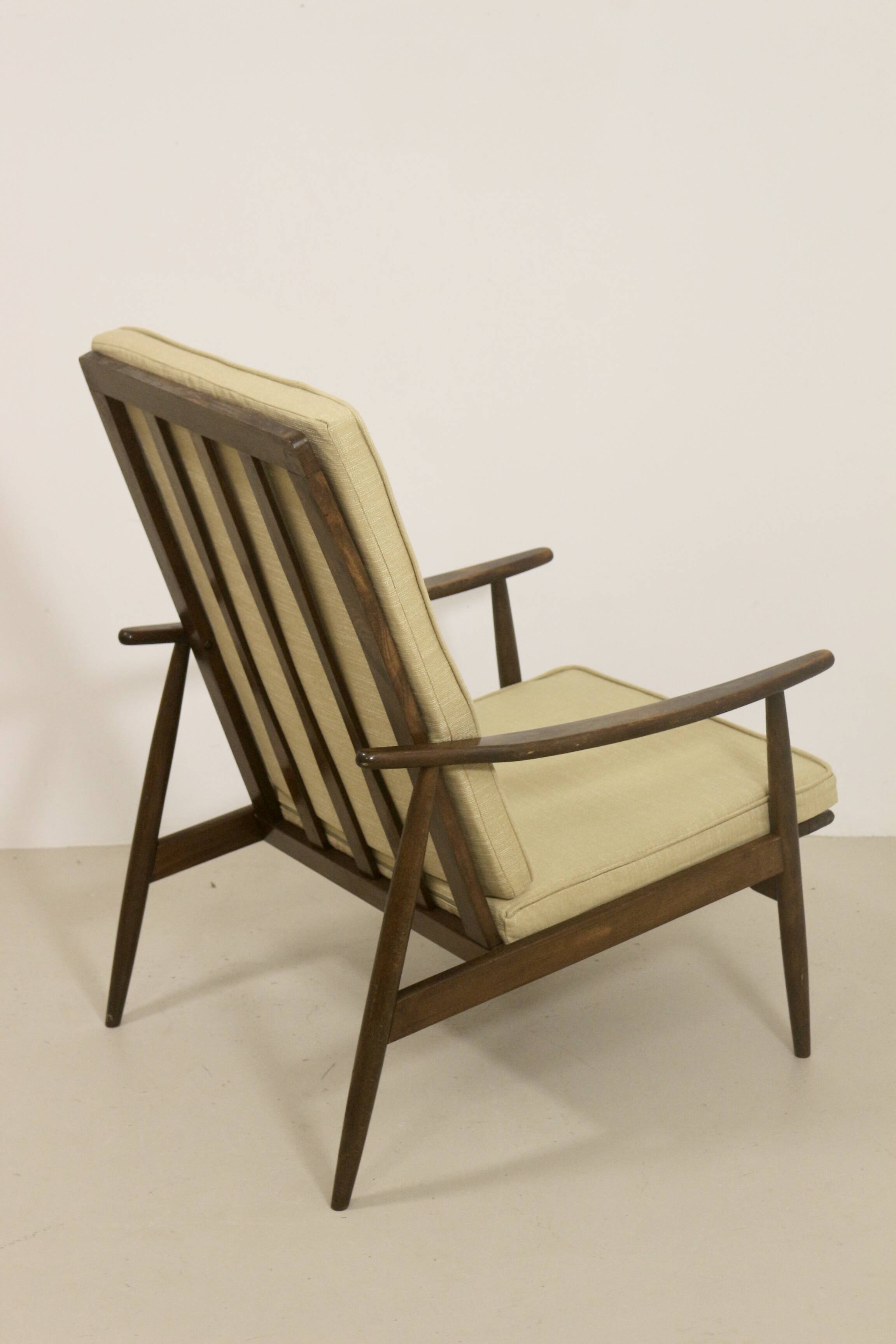 Scandinavian armchair 1960 curved armrests.