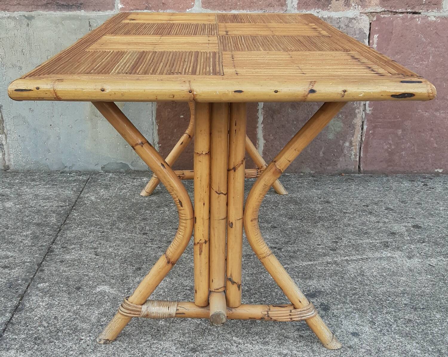 Table and 6 chairs made of bamboo and rattan
