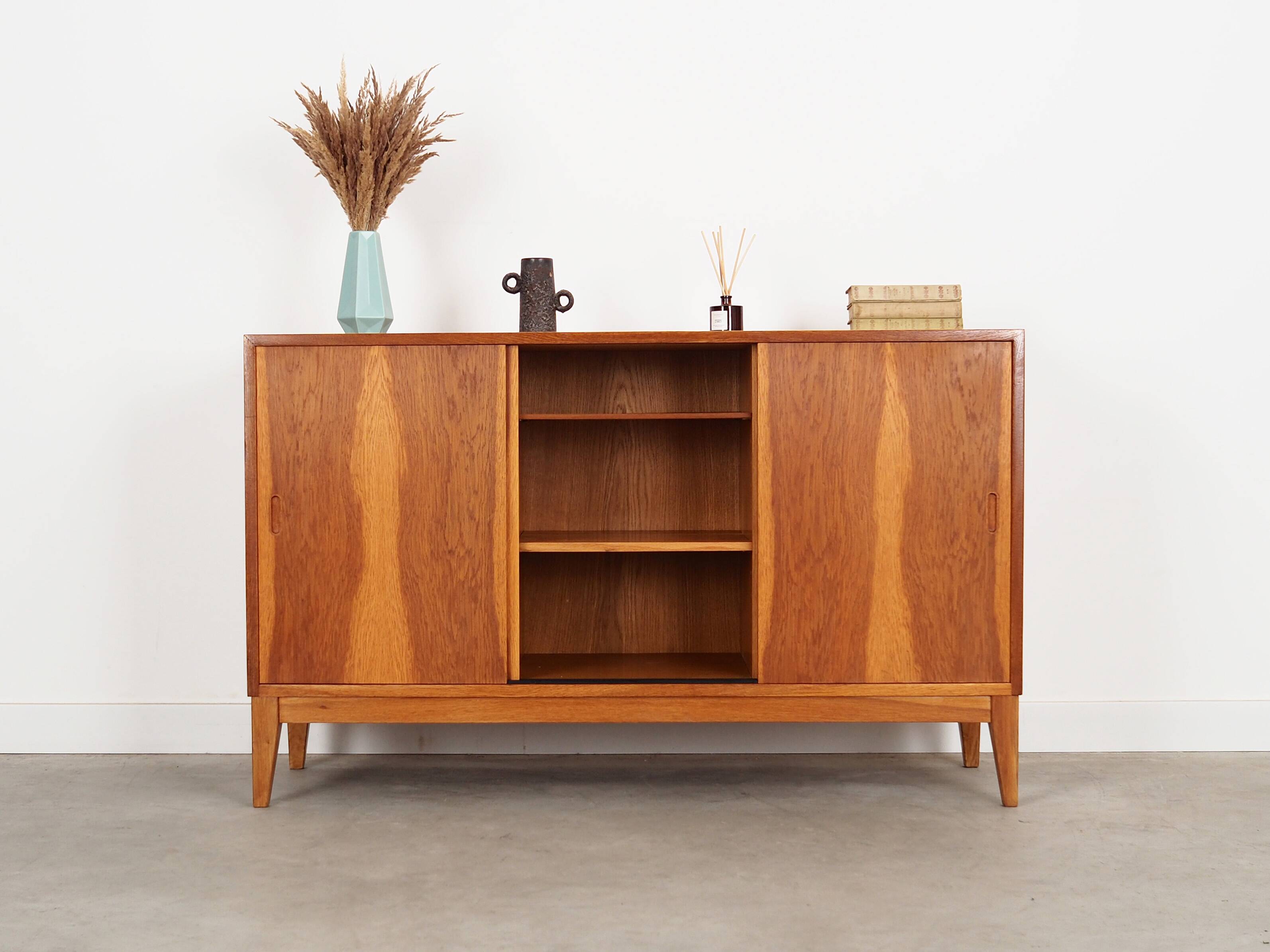 Ash dresser, Danish design, 1960s, production: Denmark