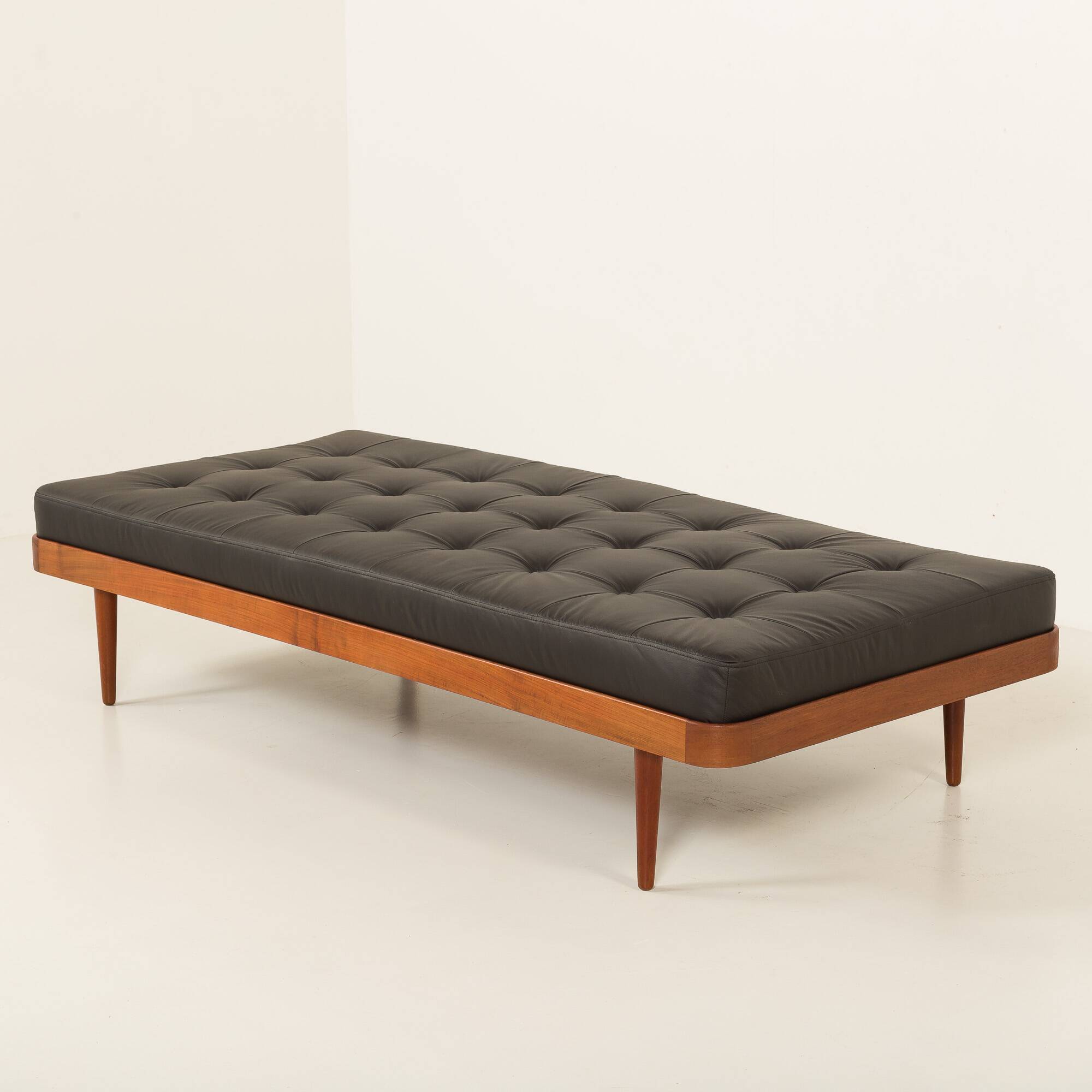 Danish teak daybed in black leather in Hans Wegner style, 1960s