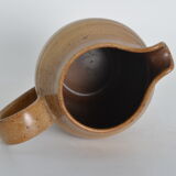 Pitcher in sandstone of salins