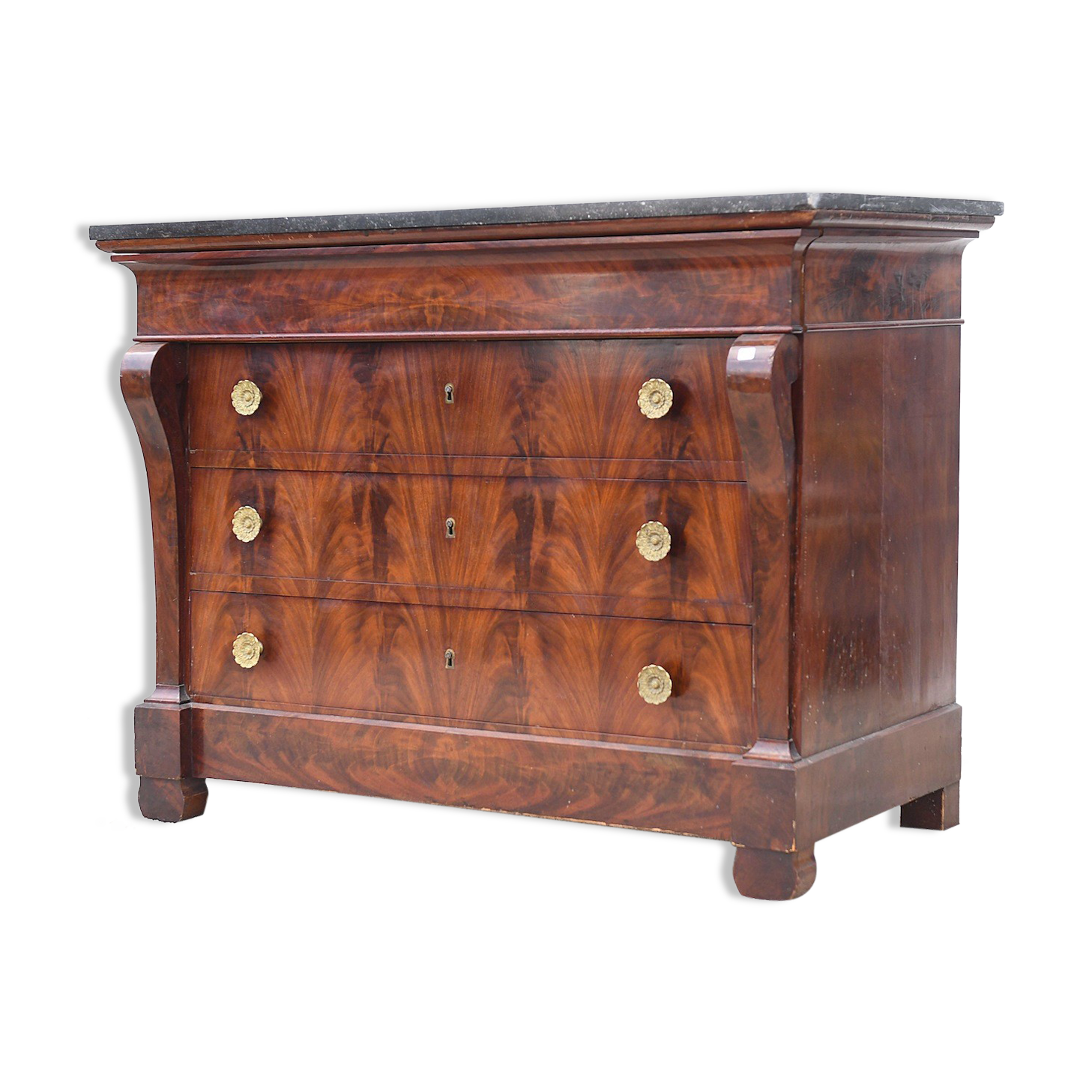 Empire dresser