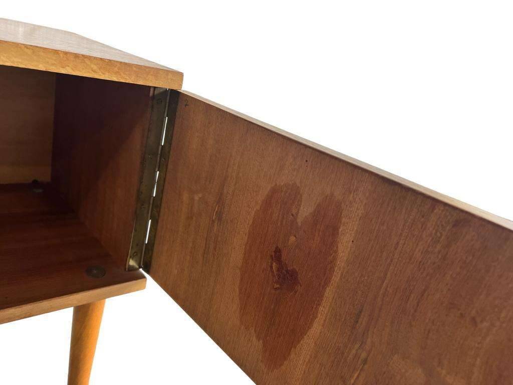 Set of 2 vintage bedside tables / mini cabinets