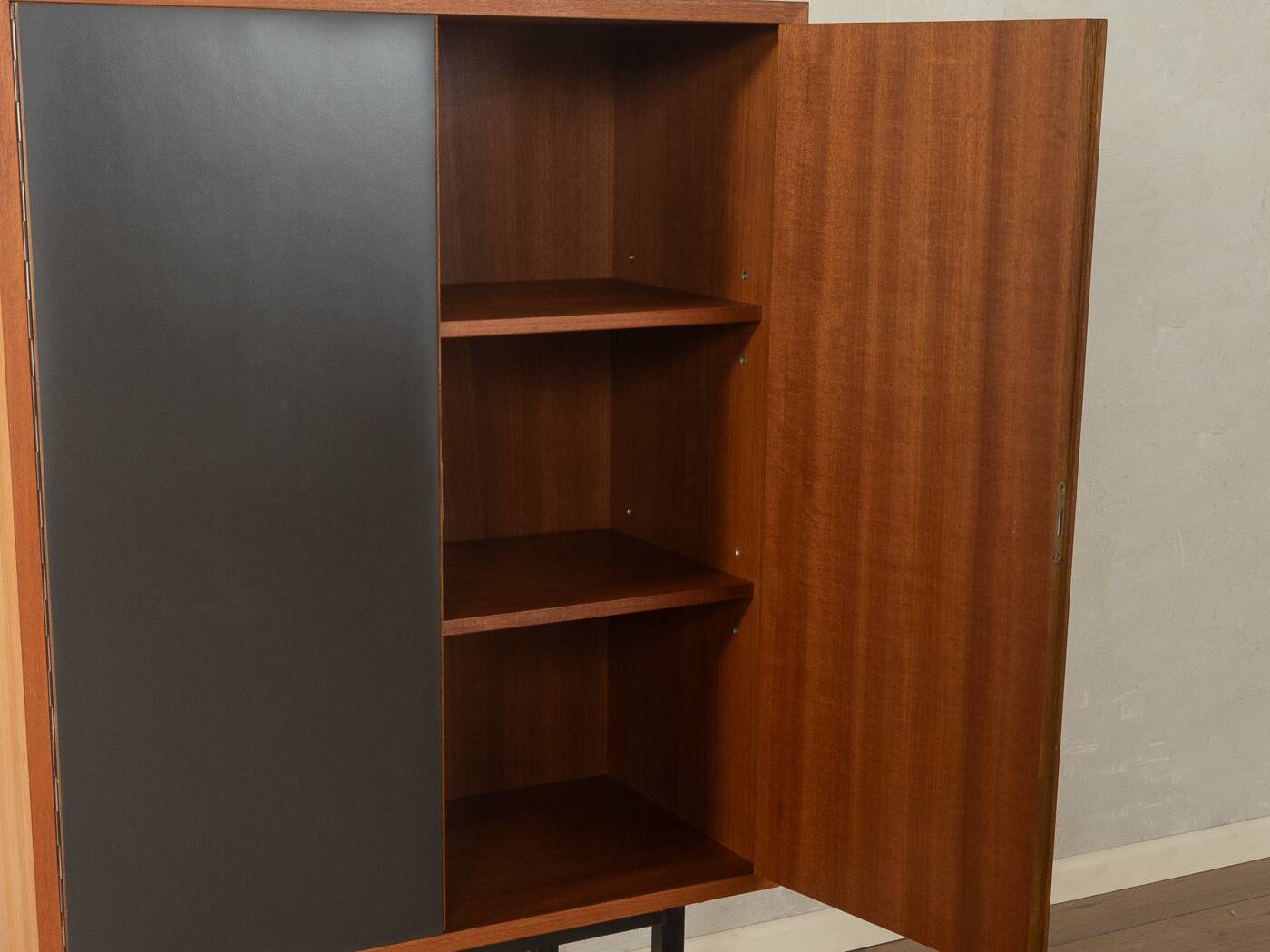 Classic chest of drawers from the 1950s by Oldenburger Möbelwerkstätten
